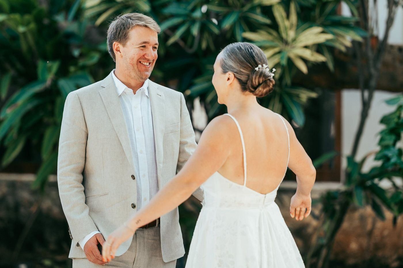 La pareja en el jardín